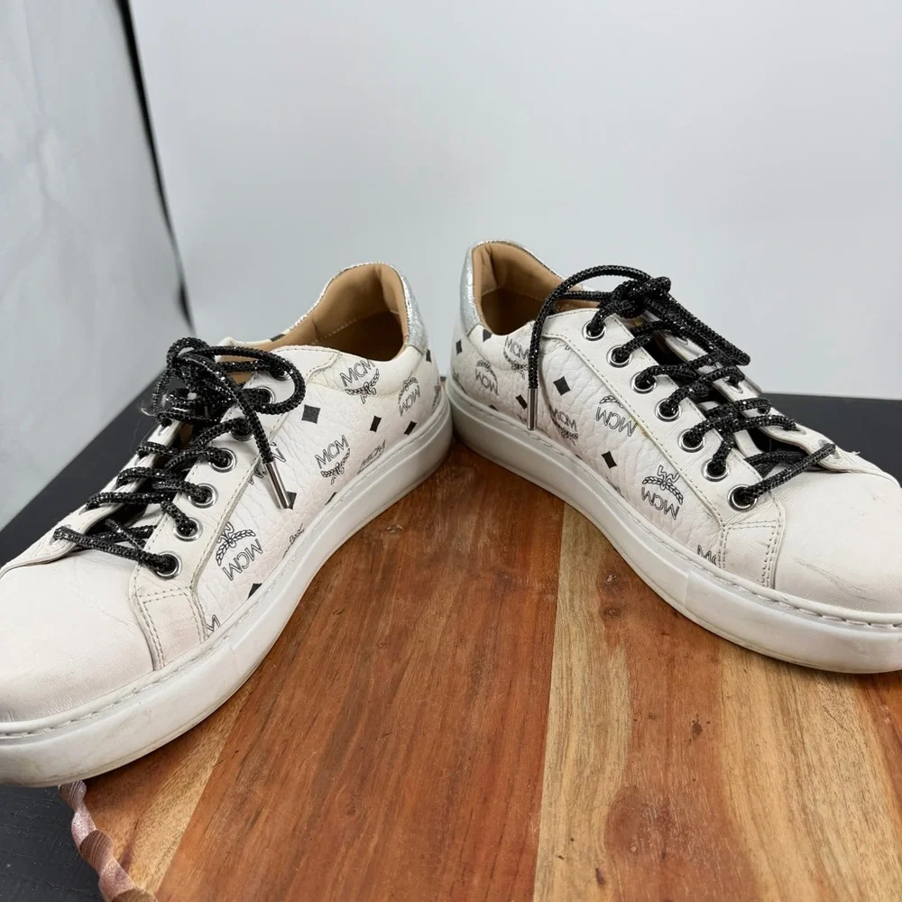 MCM Visetos Low-Top sneakers in white calf leather signature monogram print 37 7